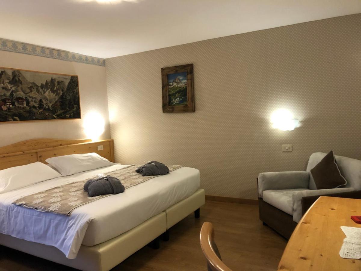Hotel Edelweiss Breuil-Cervinia Exterior foto